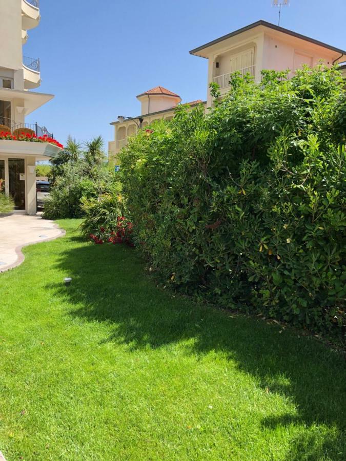 Hotel La Rosa Cattolica Kültér fotó